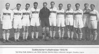 Fußball wurde 1945 bekannter. Nach dem Zweiten Weltkrieg