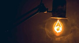 Timeline: Personajes importantes de la historia de la electricidad