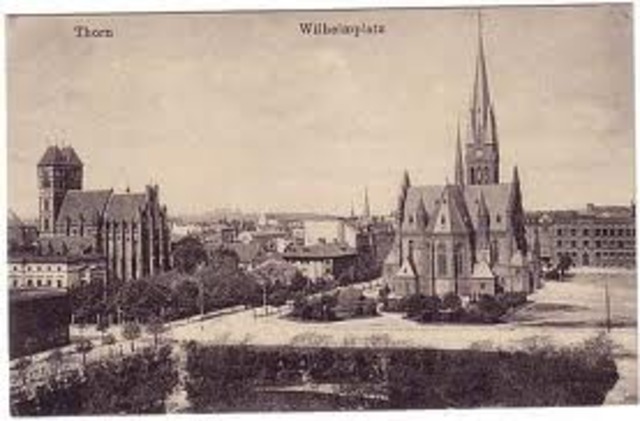 Nicolas Copernicus life begins