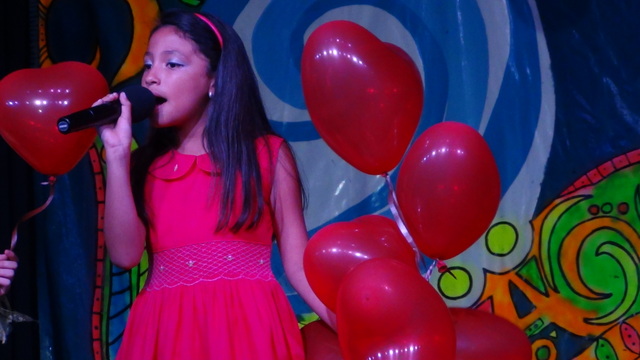 Cantar frente a un público