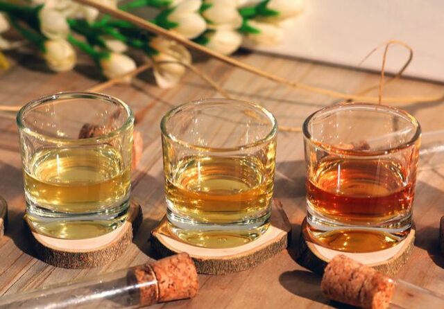 REINO UNIDO INGLATERRA AGUA MIEL DESTILADA