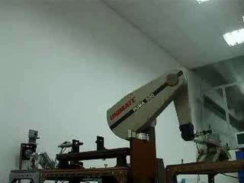PUMA de Unimation   Los robots ven