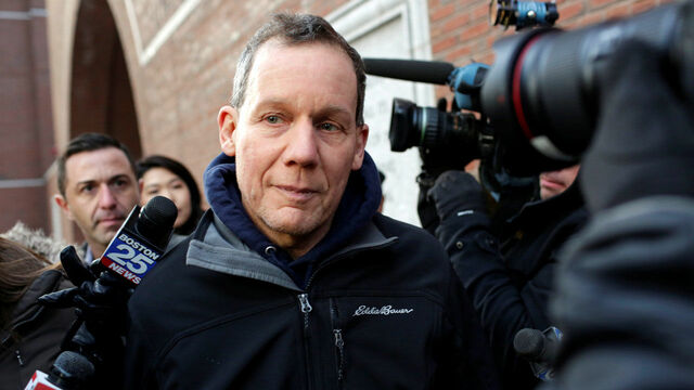 Inventor of virus sized-transistors arrested