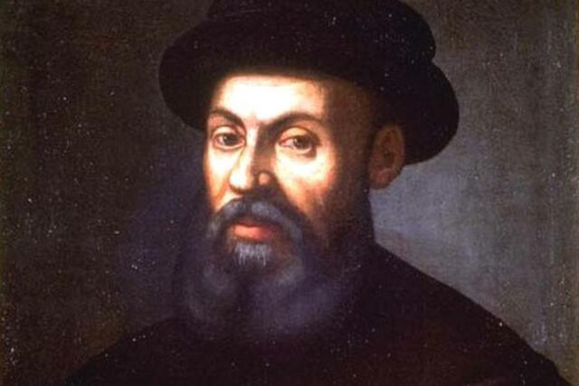 Réalisation du premier tour du monde par Del Cano