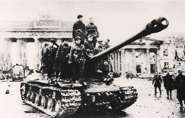 Sovjetunionen besetter Bessarabia og Nord-Bukovina