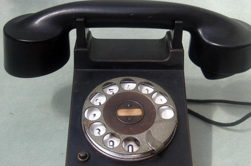 Primer teléfono rotatorio
