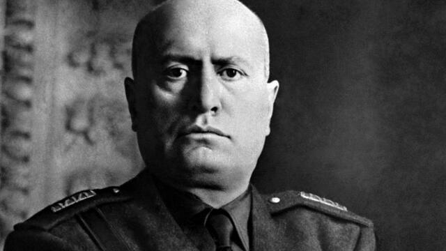 TOTALITARISMO- Benito Mussolini, y el Fascismo Italiano