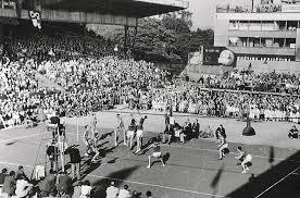 100.000 espectadores.