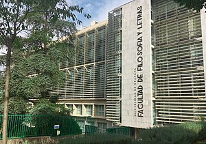 Donde se graduó y en donde fue educado