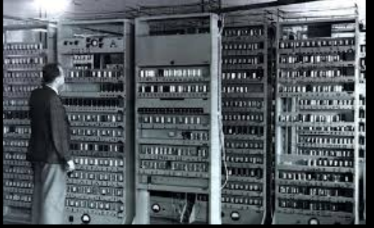 Primera computadora electrónica.