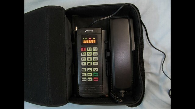 Motorola 2900 Bag Phone