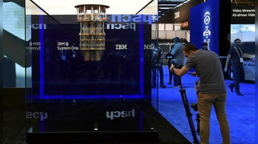 IBM presenta su primera computadora cuántica comercial.
