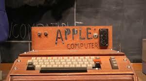 o primeiro microcomputador Apple