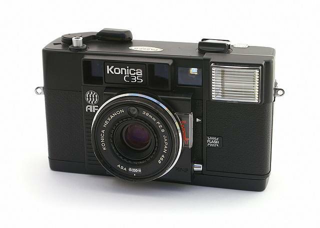 Konica.