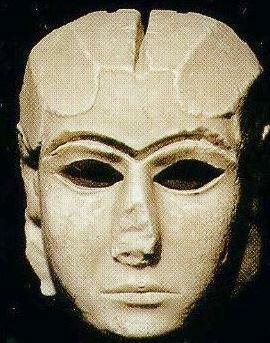 Голова богини из белого храма в Уруке. Алебастр.