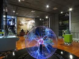 Los museos comienzan a utilizar aparatos tecnológicos interactivos.