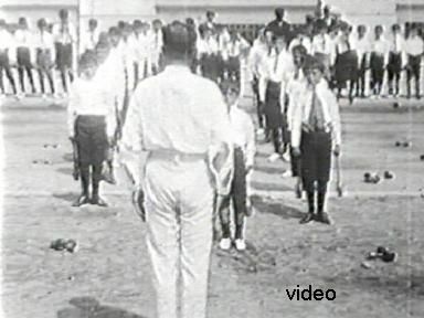 Surgieron los primeros programas de educacion fisica organizado que formaban parte del corriculum de las escuelas elementales y secundarias.