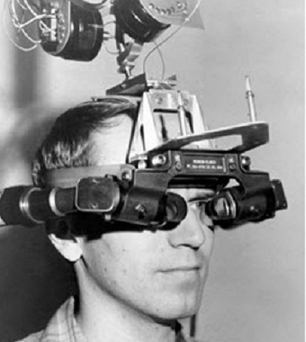 1960: El mismo Heilig patenta el primer visor que se acoplaba en la cabeza.