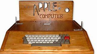 Criação do microcomputador comercial Apple 1