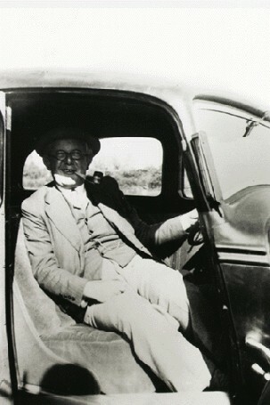 Passa a membro do Conselho Executivo da UNESCO