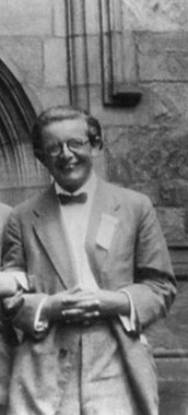 Torna-se diretor adjunto do Instituto Rousseau