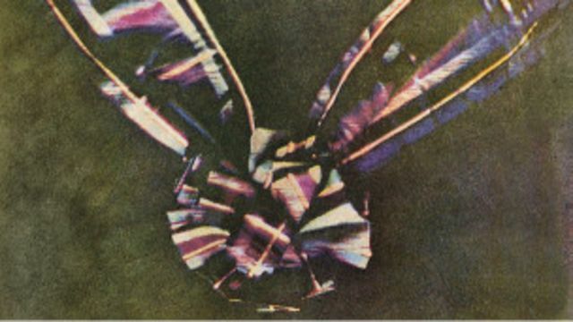 Exhibición de la primera fotografía a color