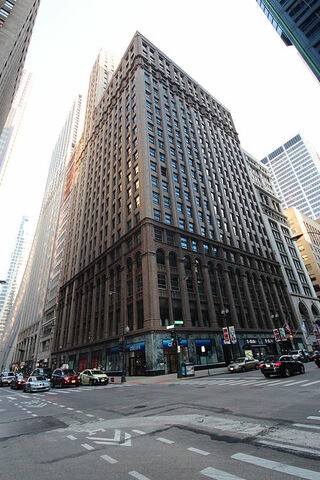 Roanoke Building (Chicago) por Holabird & Root.