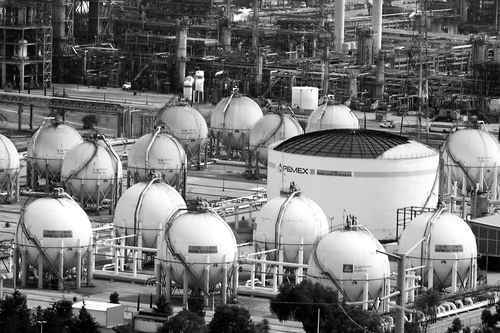 Tercera etapa: La baja producción manufacturera a la dependencia petrolera (1970- 1982)