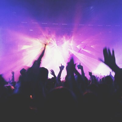 Timeline: Músicas que possuem  histórias