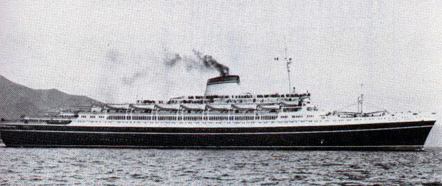 Il transatlantico 'Andrea Doria', orgoglio della flotta italiana, affonda alle ore 10:09