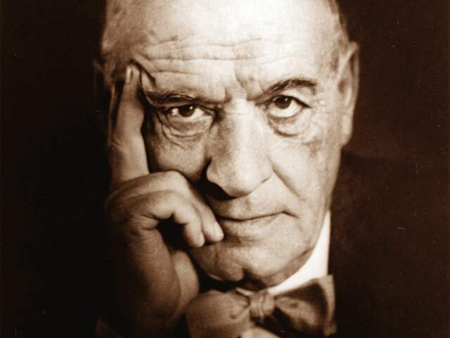 José Ortega y Gasset (1883 - 1955)“Felicidad es la vida dedicada a ocupaciones para las cuales cada hombre tiene singular vocación”