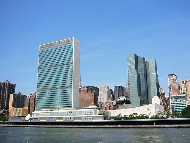 Sede de la ONU New York por Walace Harrison, Le Corbusier, O. Niemeyer.