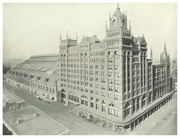 Broad Street Station (Philadelphia) por Wilson Brothers & Company.