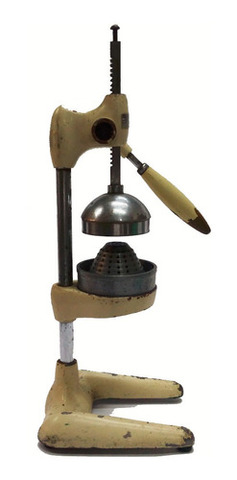 Exprimidor manual de hierro