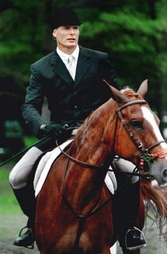 Becomes paralyzed from horse riding accident