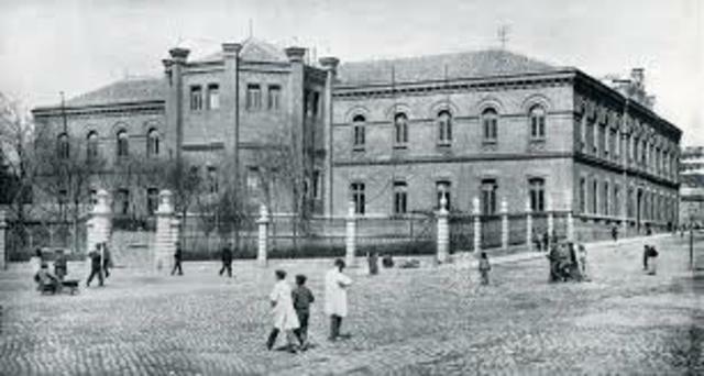 Primer escuela de Medicina Veterinaria