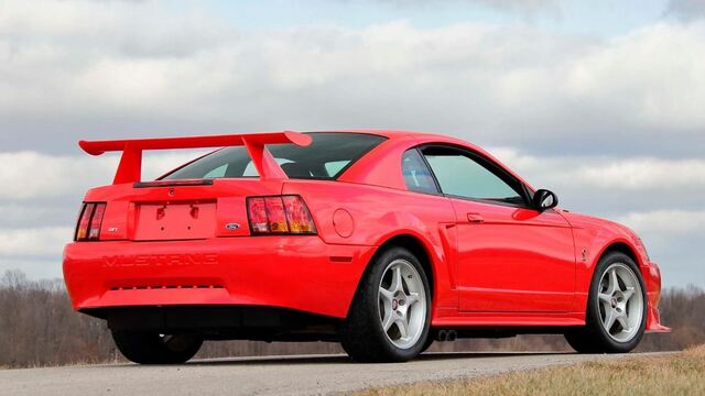 mustang 2000