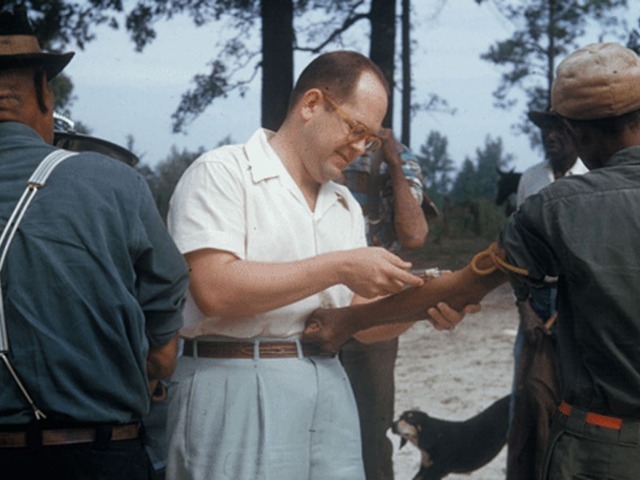 Se publica el "Tuskegee Syphilis Study"