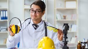 SE ESTABLECE QUE LOS MEDICOS Y ESPECIALISTAS EN SALUD OCUPACIONAL HAGAN PARTE DE LAS EMPRESAS