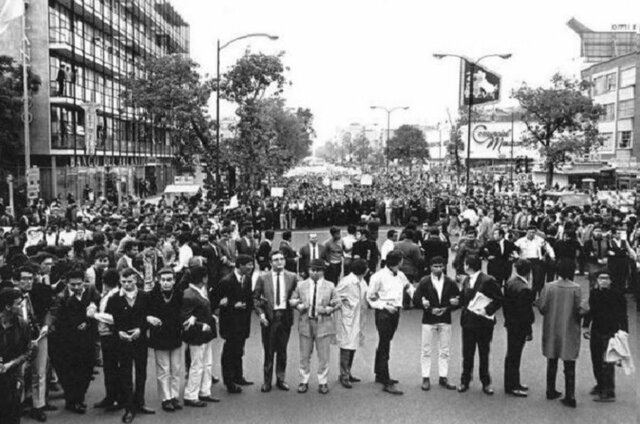 UNAM y IPN marchan codo a codo