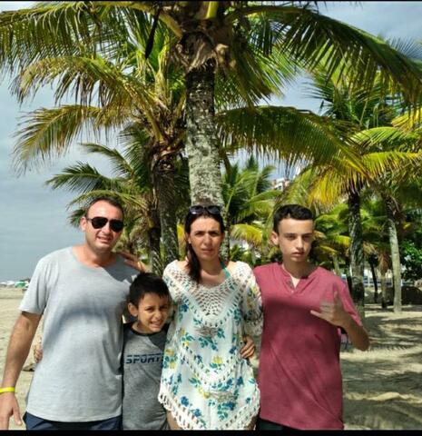 Foto de Gabriel e sua Família