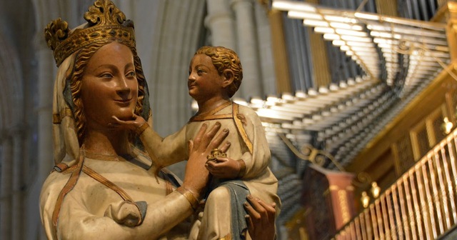 Mare de déu blanca de la Catedral de Toledo