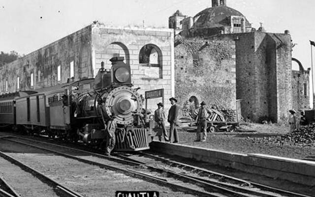 El presidente Manuel González inauguró el ferrocarril México – Cuautla.