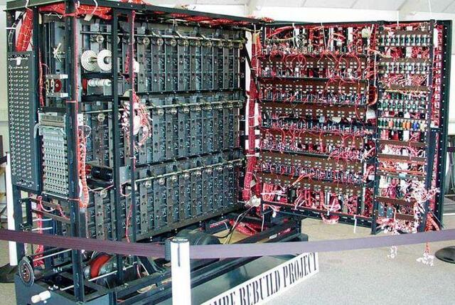 Colossus: Computadora digital electrónica. Alan Turing