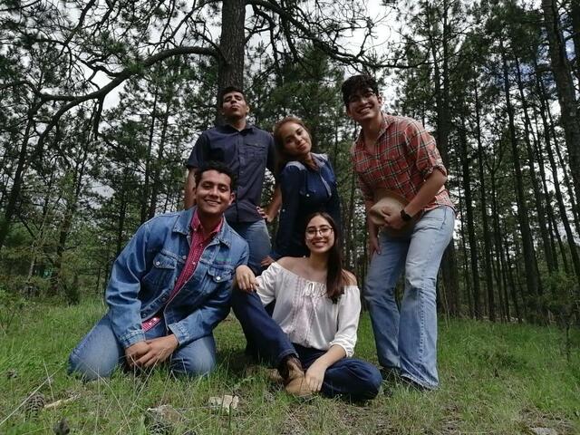 I traveled with my friends to Nonoava