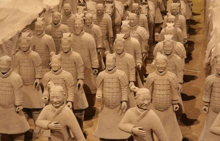 Construcción del ejército de terracota.