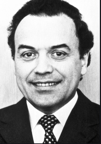 Desciframiento de código genético.