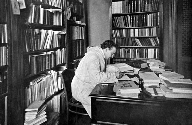 la Oficina de Psicología y Antropometría.