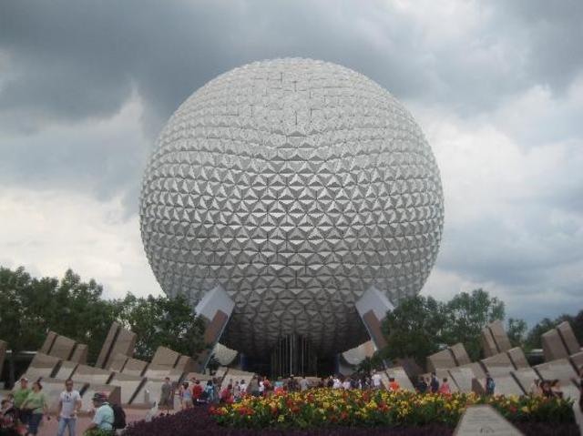 EPCOT Center opens