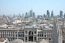 Si trasferisce a Milano